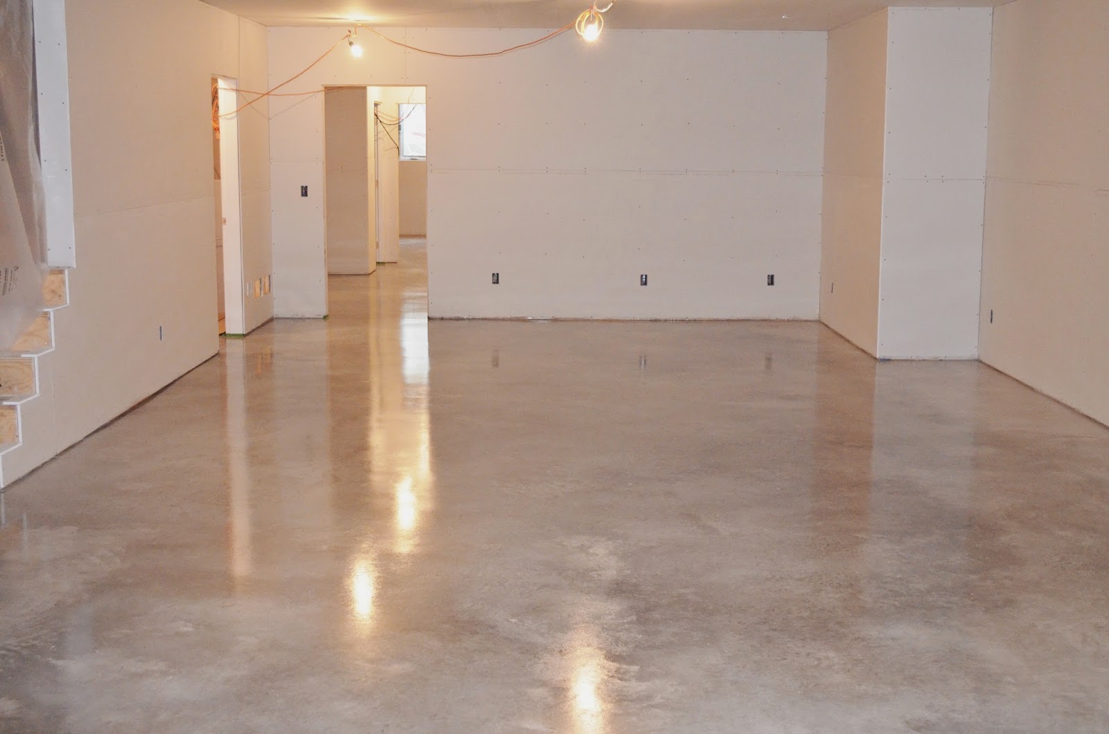 MODE CONCRETE Concrete Floors Naturally Look Amazing and Modern Simple, Inexpensive, Quick
