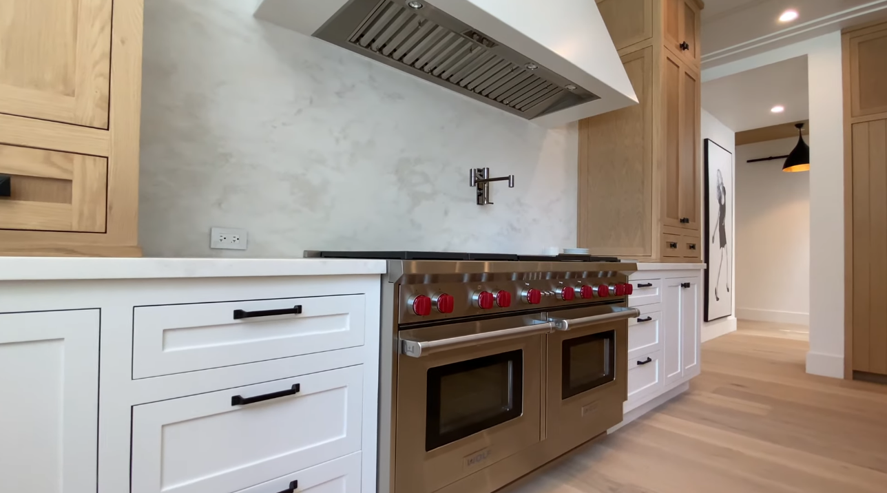 38 Photos vs. TOURING A $10,495,900 LUXURY MANSION | California LUXURY Home Tour | Los Angeles Mansion Tour - Luxury House & Interior Design Tour 38 Photos vs. TOURING A $10,495,900 LUXURY MANSION | California LUXURY Home Tour | Los Angeles Mansion Tour - Luxury House & Interior Design Tour