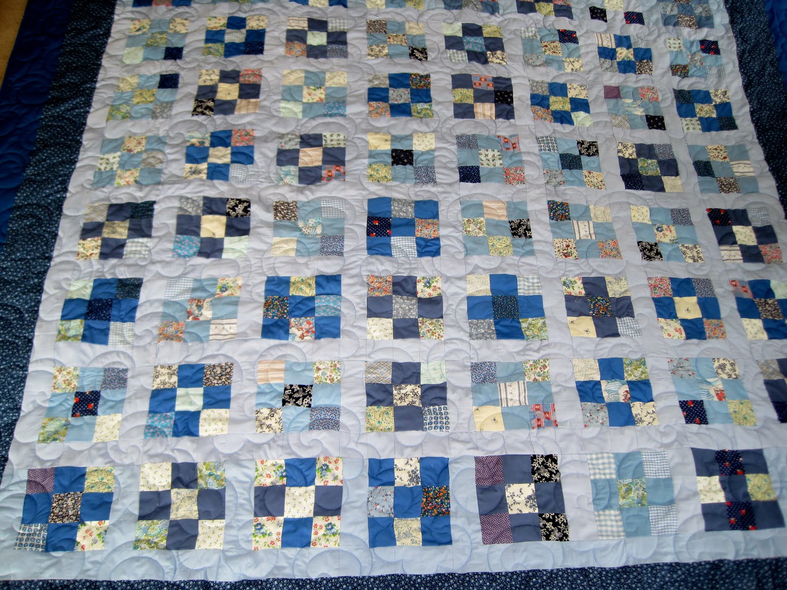 Finely Finished Quilts: December 2011