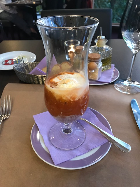 スイスのホテル　ワーテンスタインのレストランでいただいたトマトスープ　絶品