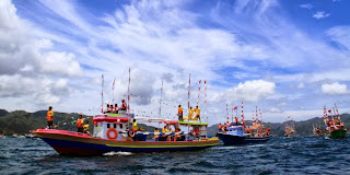 Balap Perahu Meriahkan Festival Selat Lembah
