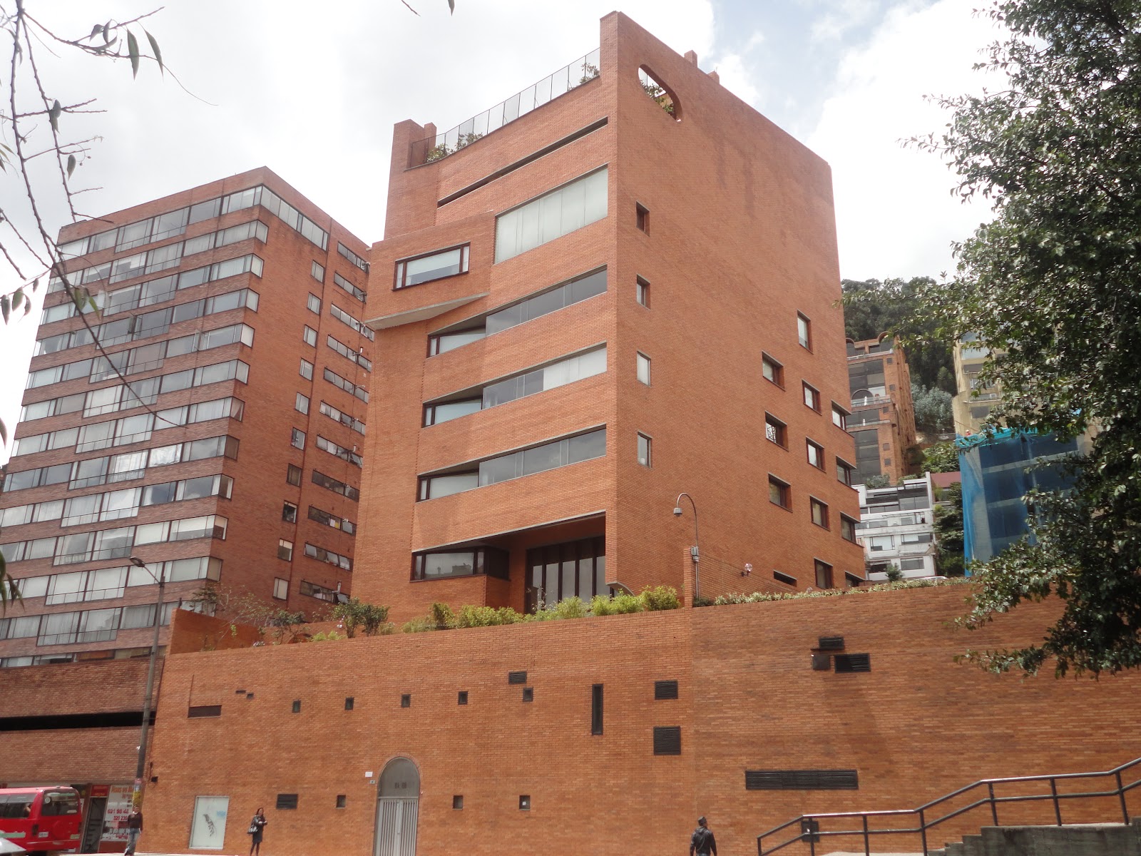 Urbog Urbanidad y urbanistas (2). Tras las huellas de Fernando