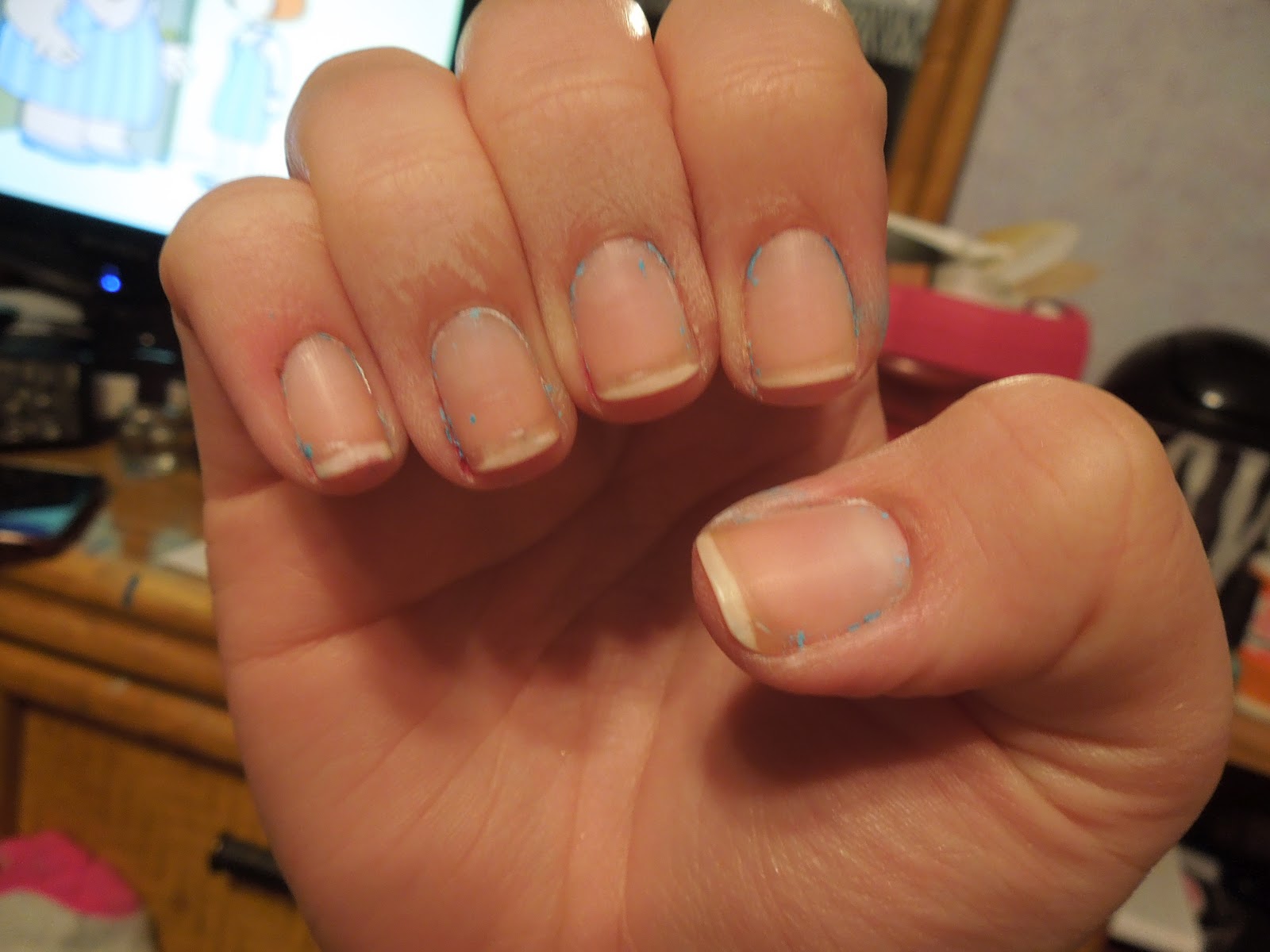 Pretty In Polish How to remove your nail polish with tin foil