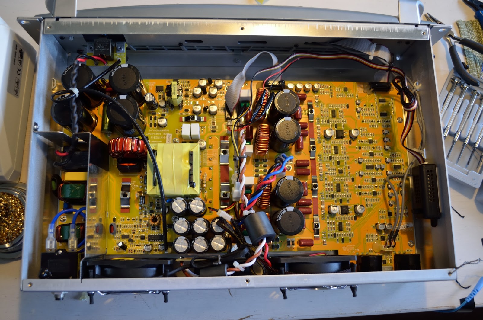 Φmusic: Behringer iNuke NU6000 fan-mod