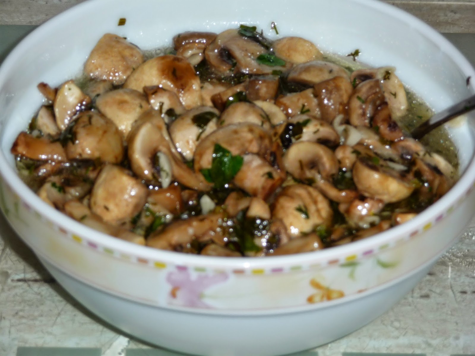 Маринованные шампиньоны с яблочным уксусом