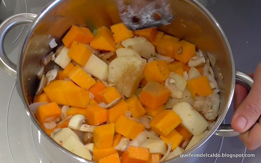 Crema de calabaza con portobello.