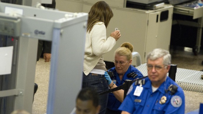 See Now 20 Insanely Awkward Airport Security Moments ~ Entertainment News Photos And Videos