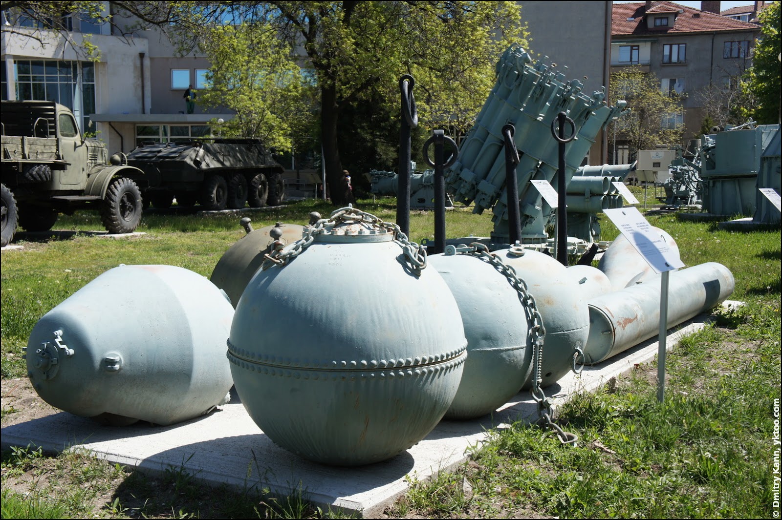 Морские мины.