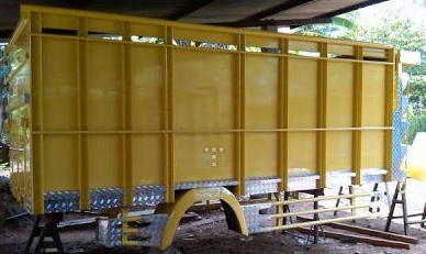 Variasi bak truk Irma Sofyan-kuning polos