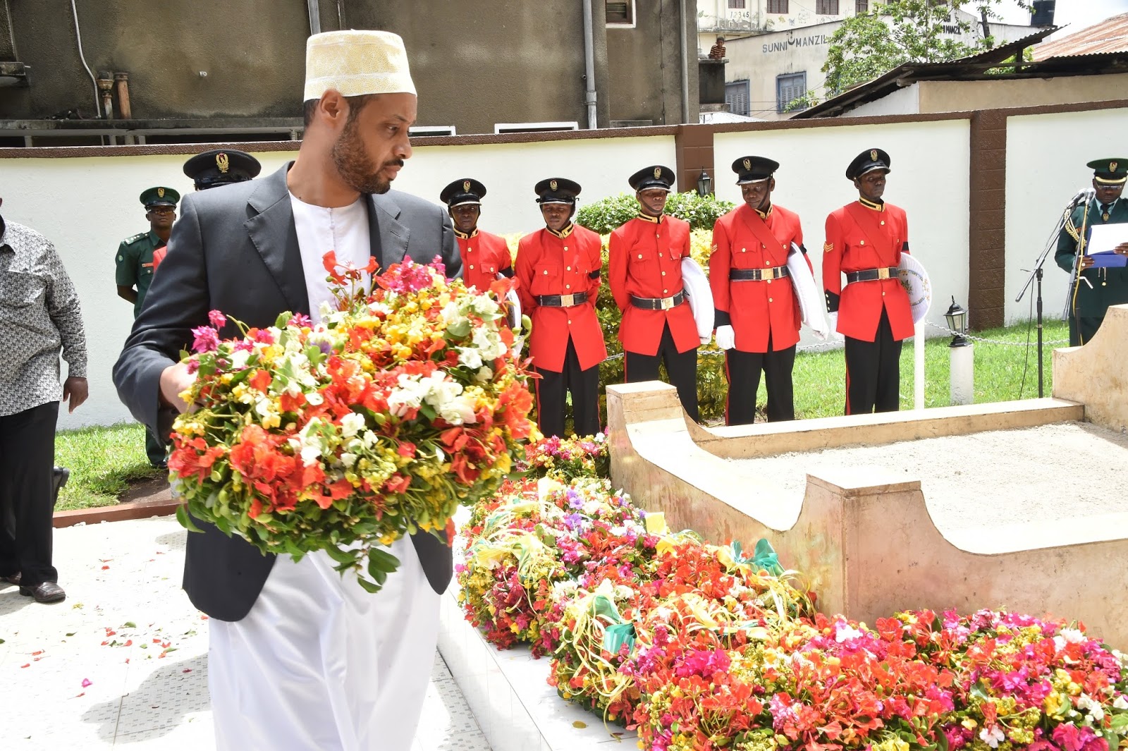 Rweyunga Blog DUA YA KUMUOMBEA RAIS WA KWANZA WA ZANZIBAR MZEE KARUME