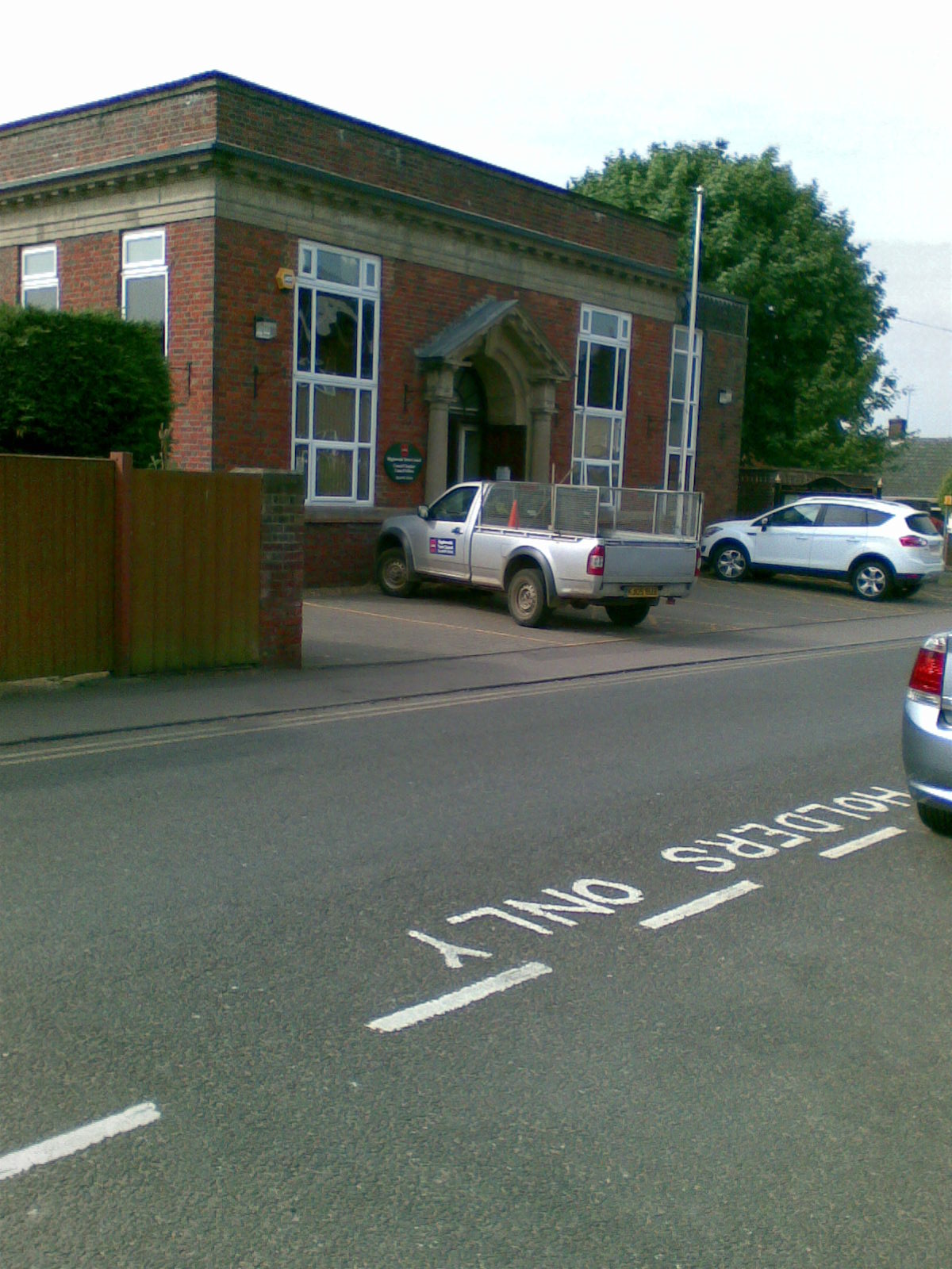Biggleswade OnLine Biggleswade Town Council Offices disabled spaces