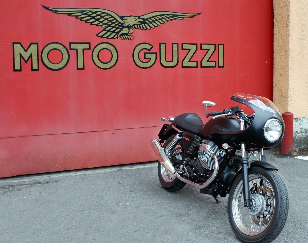 moto guzzi fairing