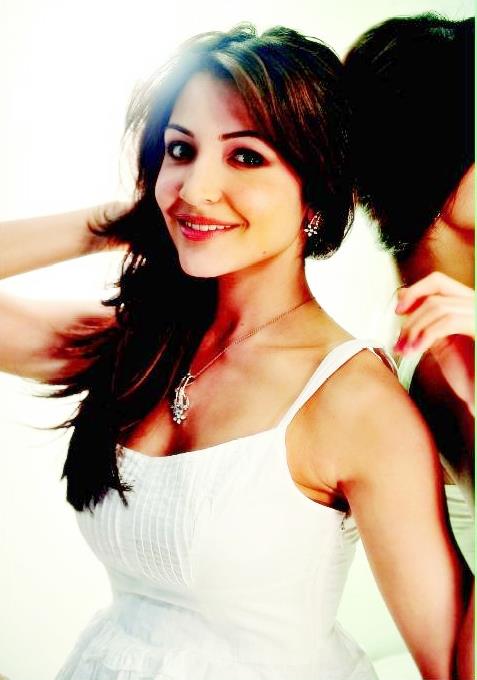 1 - Anushka Sharma Asmi Diamonds Photoshoot pic