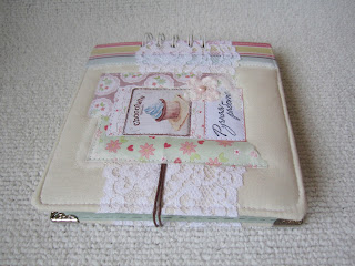 Кому самую большую ложку?=)