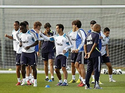 Carvalho with his teammates training in Madrid