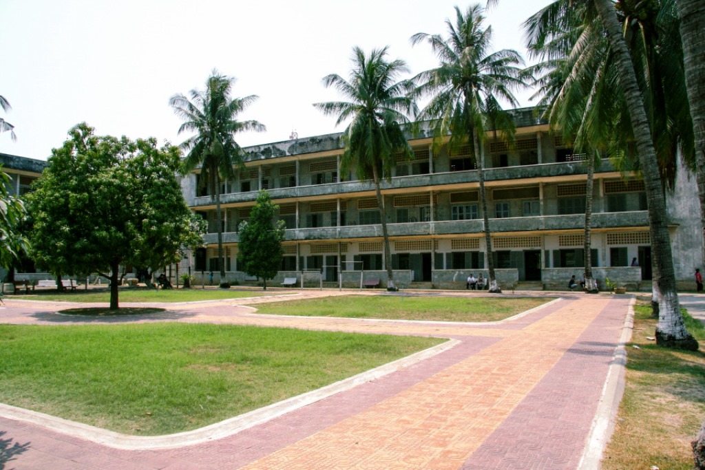 TUOL SLENG GENOCIDE MUSEUM (PHNOM PENH, CAMBODIA) - BOOKINGNOW TUOL SLENG GENOCIDE MUSEUM (PHNOM PENH, CAMBODIA) - BOOKINGNOW
