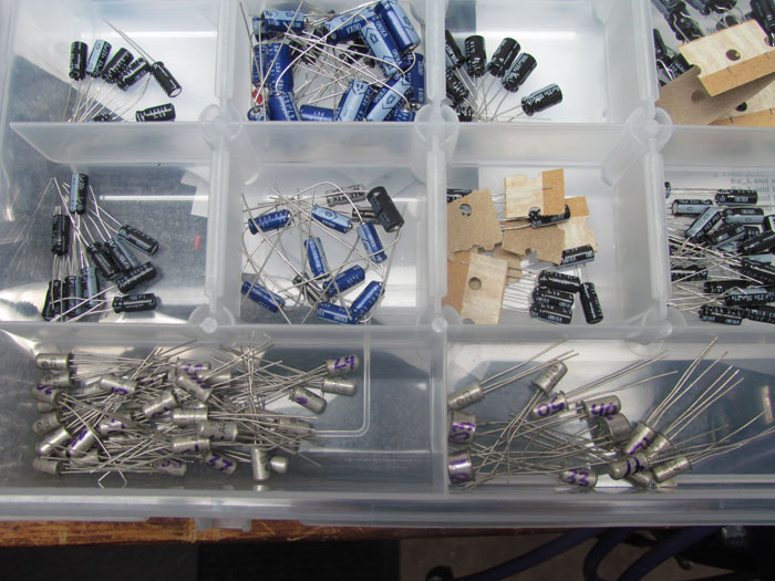 Homebrew Germanium Transistor Tester Crawls Backward (When Alarmed)