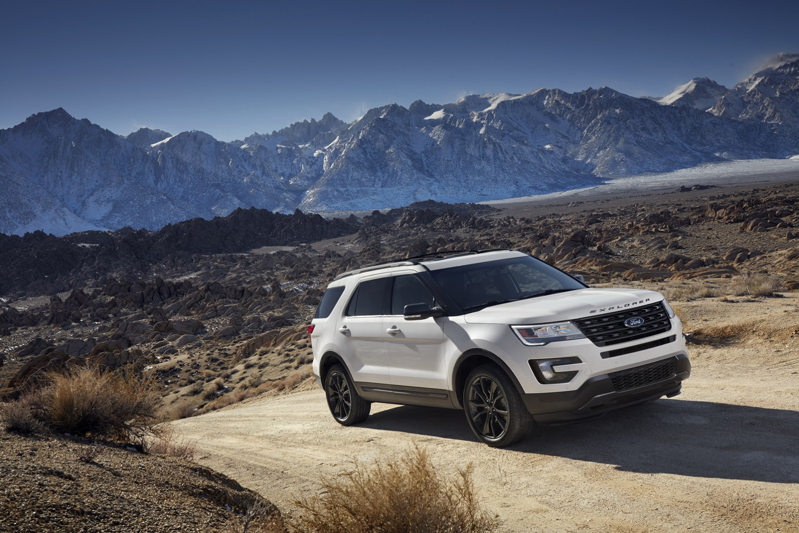 2017 Ford Explorer Gets New XLT Sport Appearance Package | Carscoops