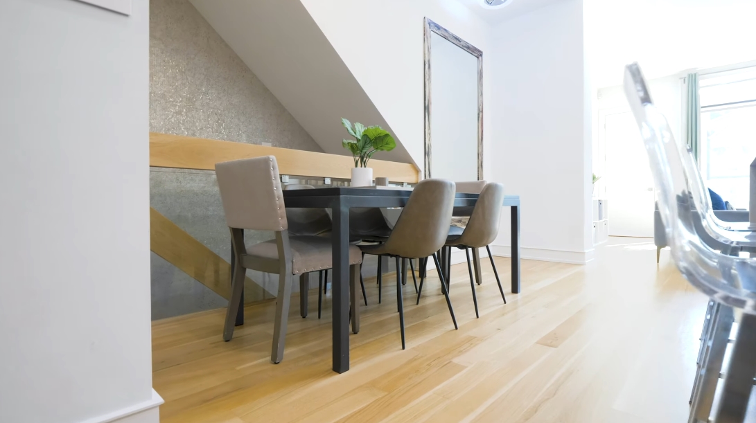 35 Interior Design Photos vs. 3046 N Ashland Ave Unit 1, Chicago Luxury Townhome Tour