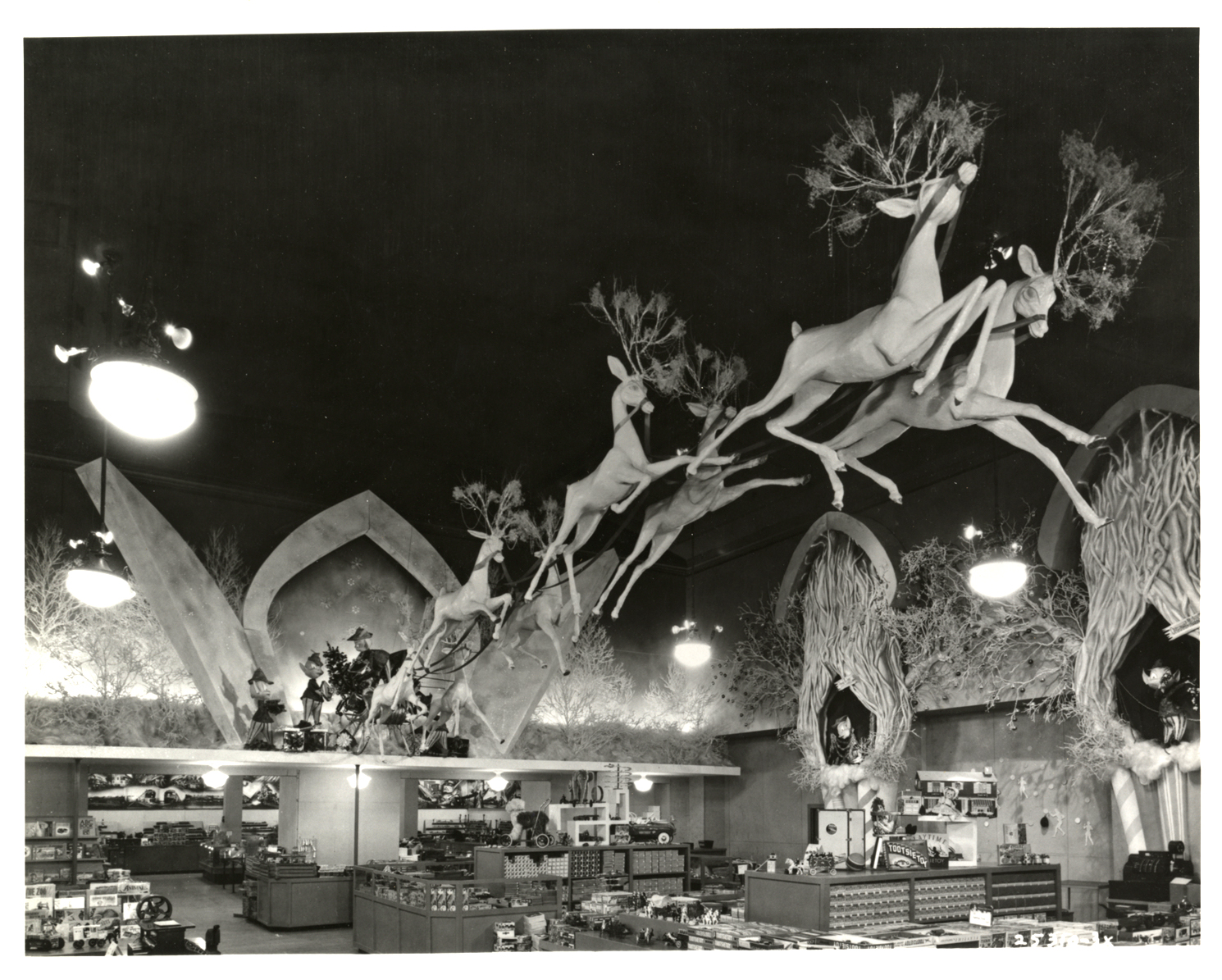 RETRO KIMMER'S BLOG 16 PHOTOS FROM JL HUDSONS DOWNTOWN DETROIT CHRISTMAS