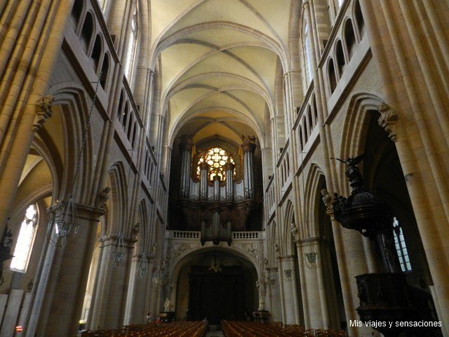 Catedral de St-Bénigne, Dijon, Borgoña, Francia