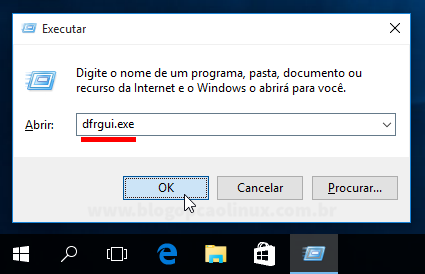 Digite dfrgui.exe na janela do Executar Digite dfrgui.exe na janela do Executar
