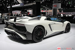 aventador lamborghini roadster superveloce sv lp750 magnificent looks autoblog nl source