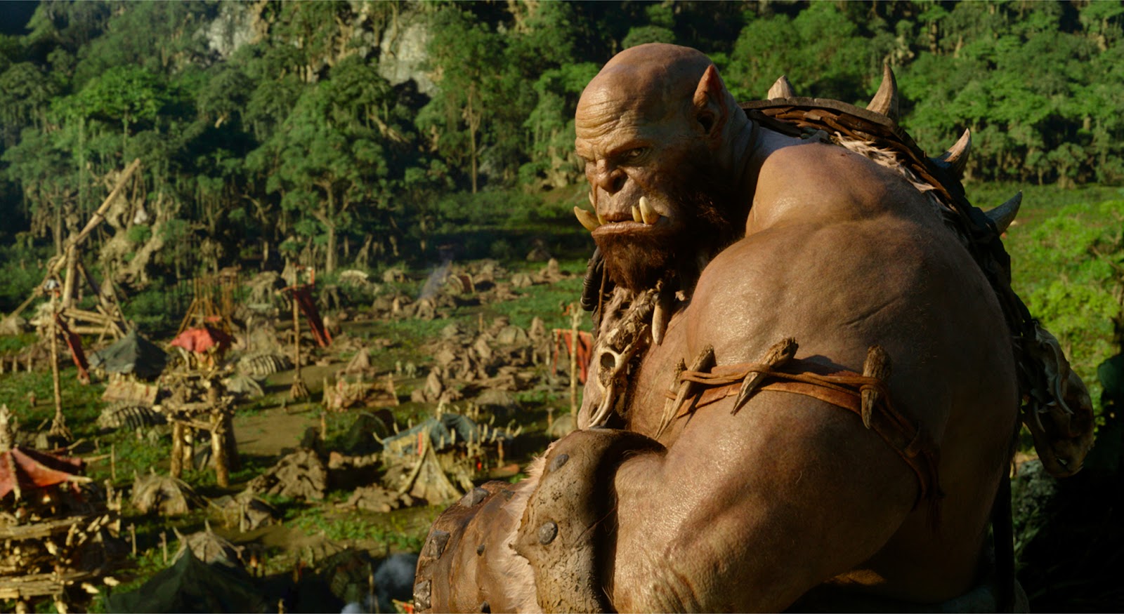 ｃｉａ こちら映画中央情報局です Warcraft ダンカン ジョーンズ監督が人気ゲームを映画 化した壮大なアクション ファンタジー ウォークラフト が ヒューマンとオークの異なる種族の初遭遇と共闘の展開を披露した予告編を初公開