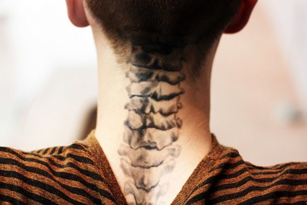 Tatuajes femeninos para la columna vertebral Belagoria la web de  - Tatuaje Columna Vertebral