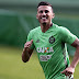 Executivo do Coritiba confirma interesse do Inter em atacante
