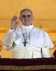 Sua Santidade Franciscum I, legítimo sucessor de São Pedro chefe visível da Igreja de Cristo.