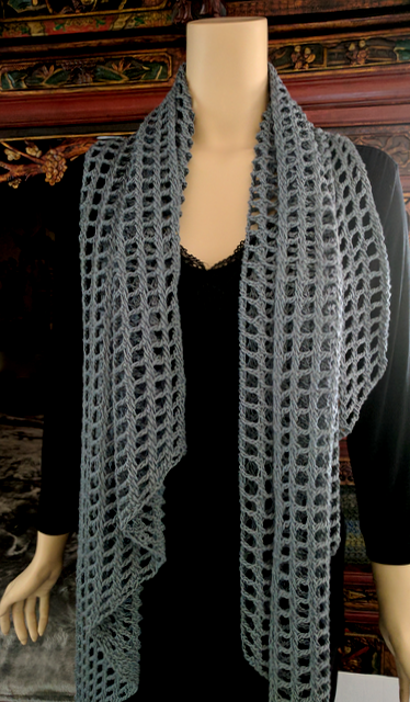 Crochet - Small project: keyhole waterfall scarf
