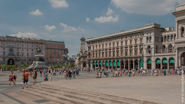 Piazza Duomo plaza Milán viaje Italia