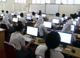 Daftar Siswa Peraih UN SMA Tertinggi di Beberapa Wilayah Indonesia