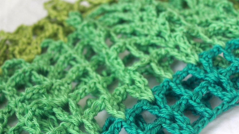 the dream crochet blog. DIY // Scrap Yarn // Off The Shoulder, Crochet