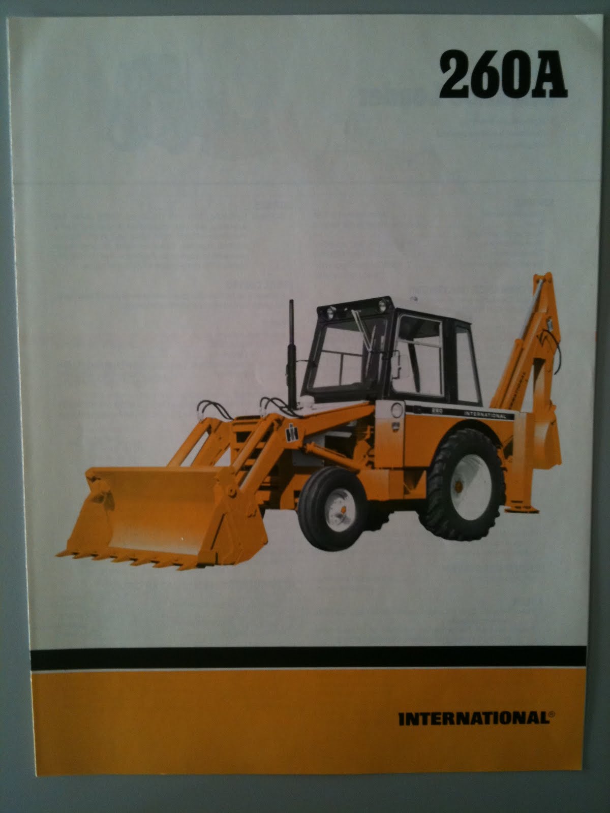 Earthmoving Machinery Sales Brochures: International Backhoe 260A #140
