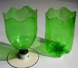 Membuat Pot Unik dari Botol Bekas Membuat Pot Unik dari Botol Bekas