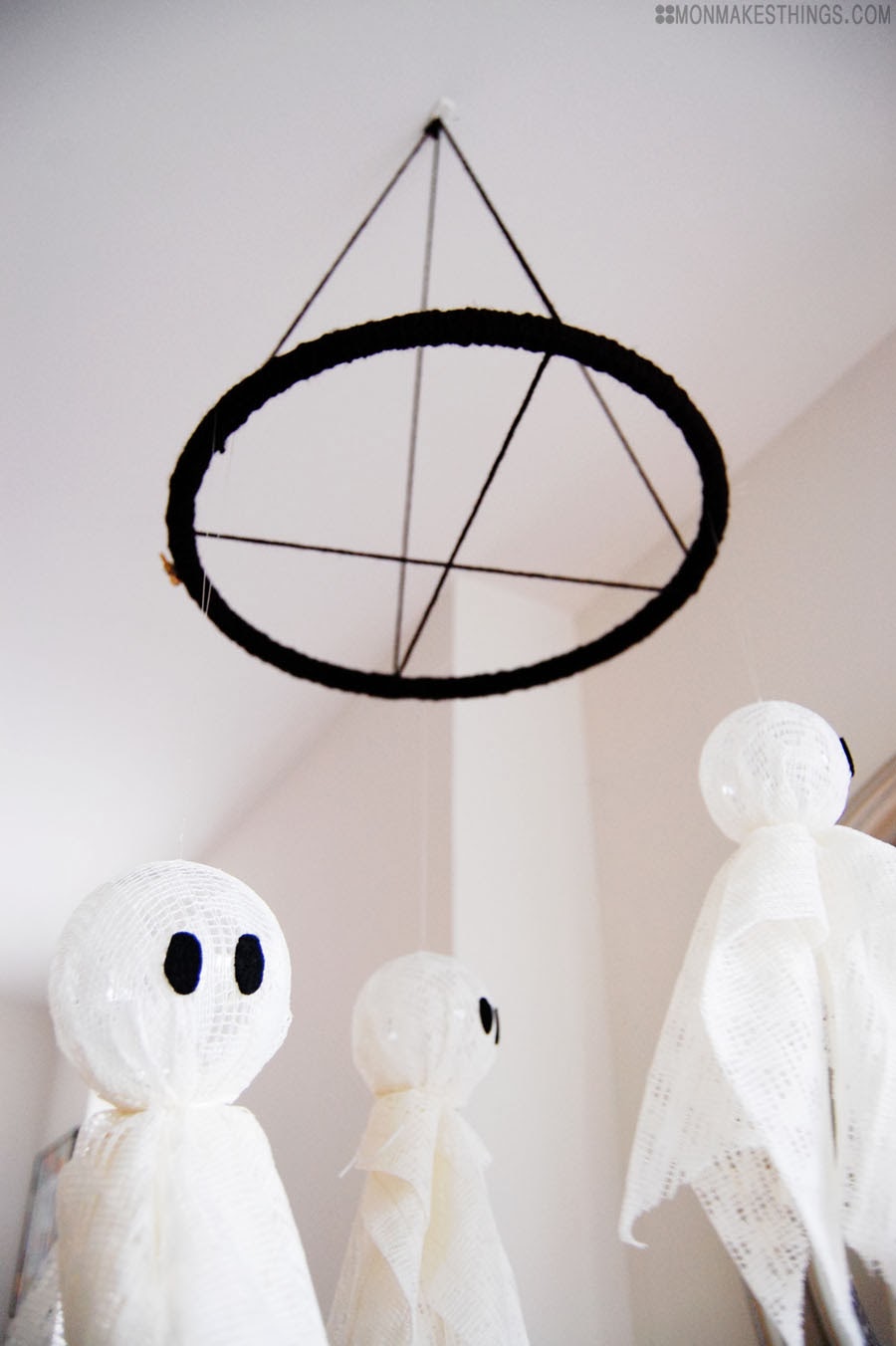 Halloween Funny White Ghosts Diy Felt Sheets Scissors Thread