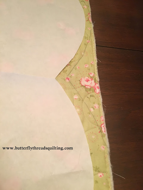 Butterfly Threads: How To Make a Scalloped Quilt Binding