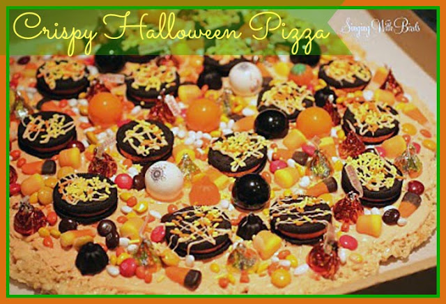 Krispy Halloween Pizza | cheerykitchen.com