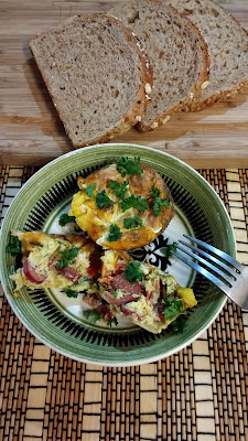 Healthy Eggs Cups with Veggies and Sausage (Paleo, Gluten-free, Keto, Whole30).jpg