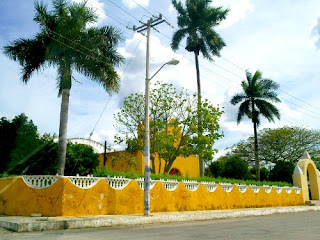 Sudzal Iglesia Yucatan Mexico