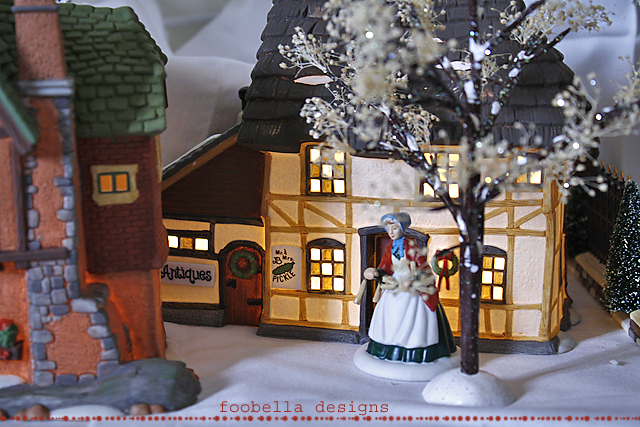 Dickens Christmas Village via www.foobella.blogspot.com