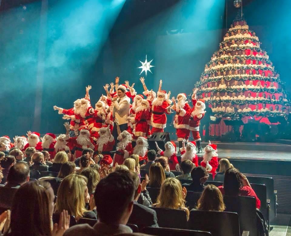 Marty's Musings! Edmonton Singing Christmas Tree 2014