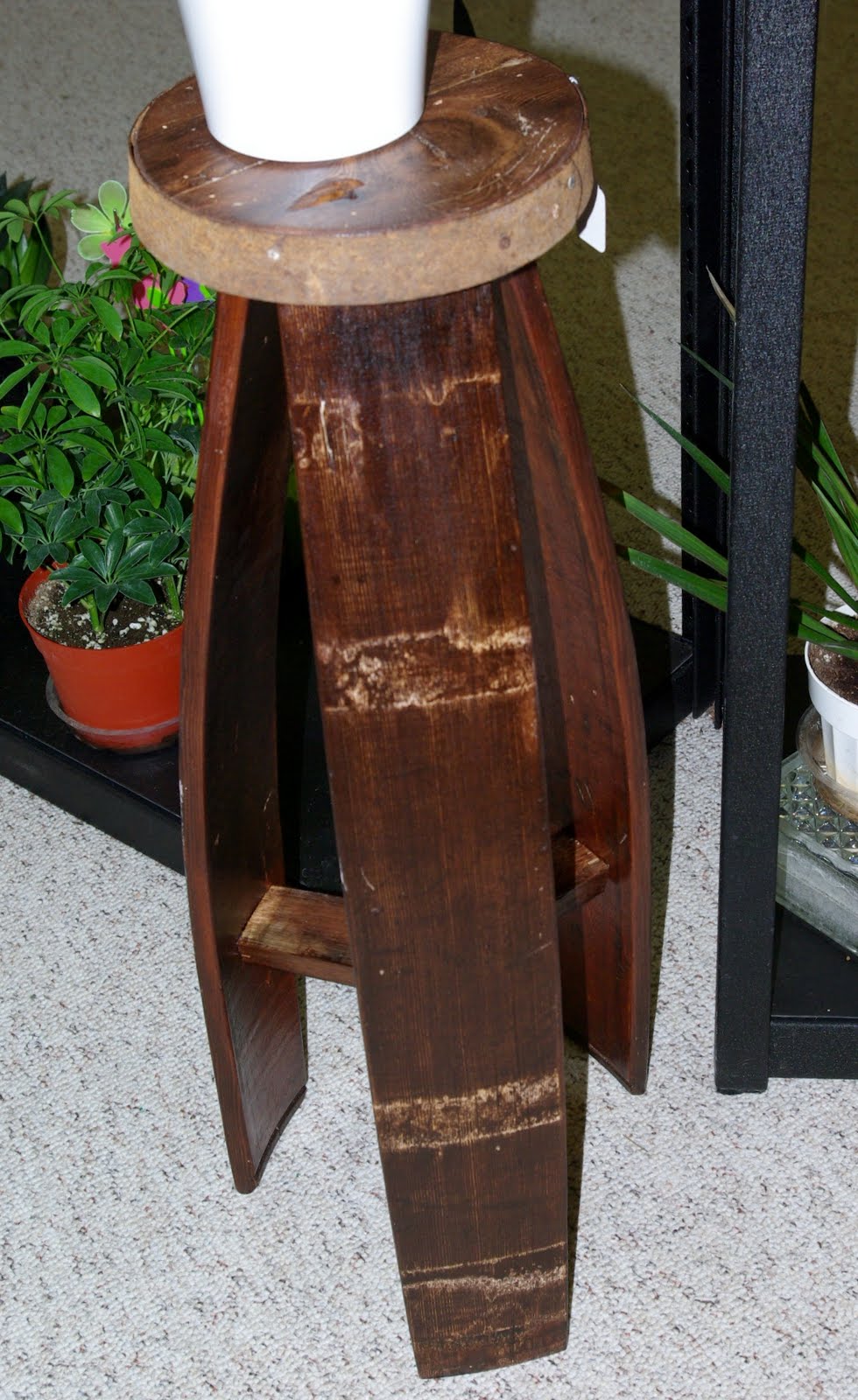 Reclaimed Rustics Stave Plant Stand