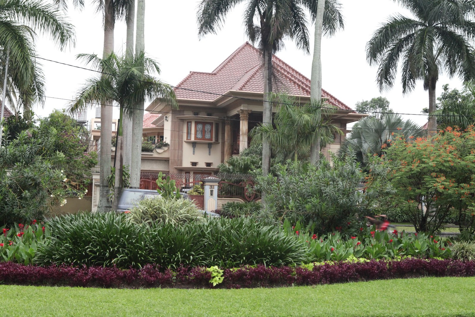 5particle Malang, Java, Indonesia