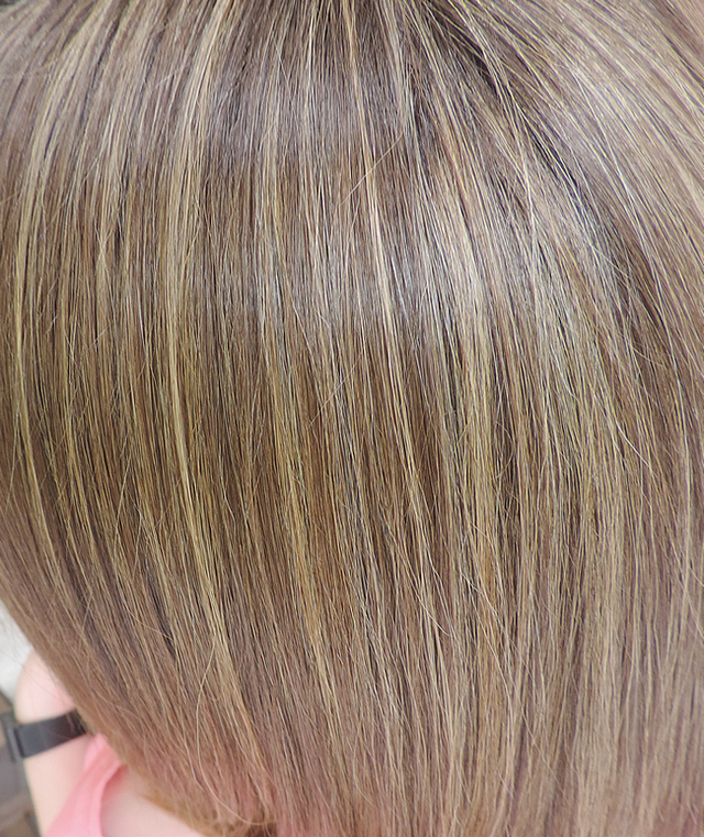 coiffure mèche blonde