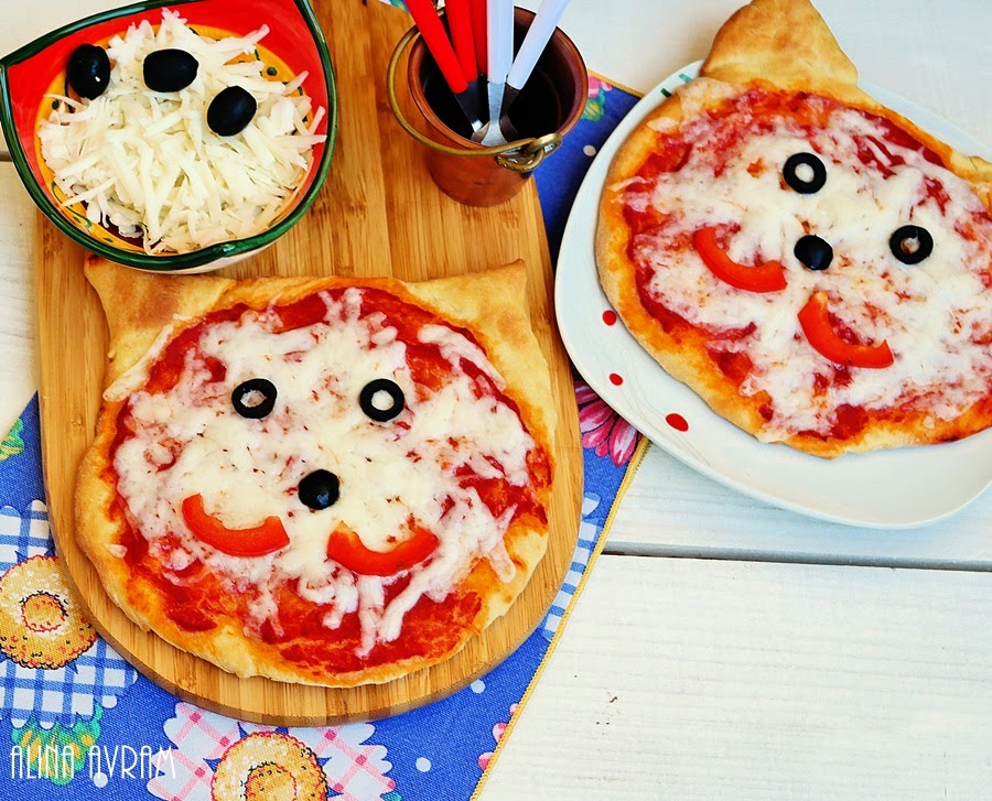 Mini pizza cu brânză de capră (rețetă pentru copii)