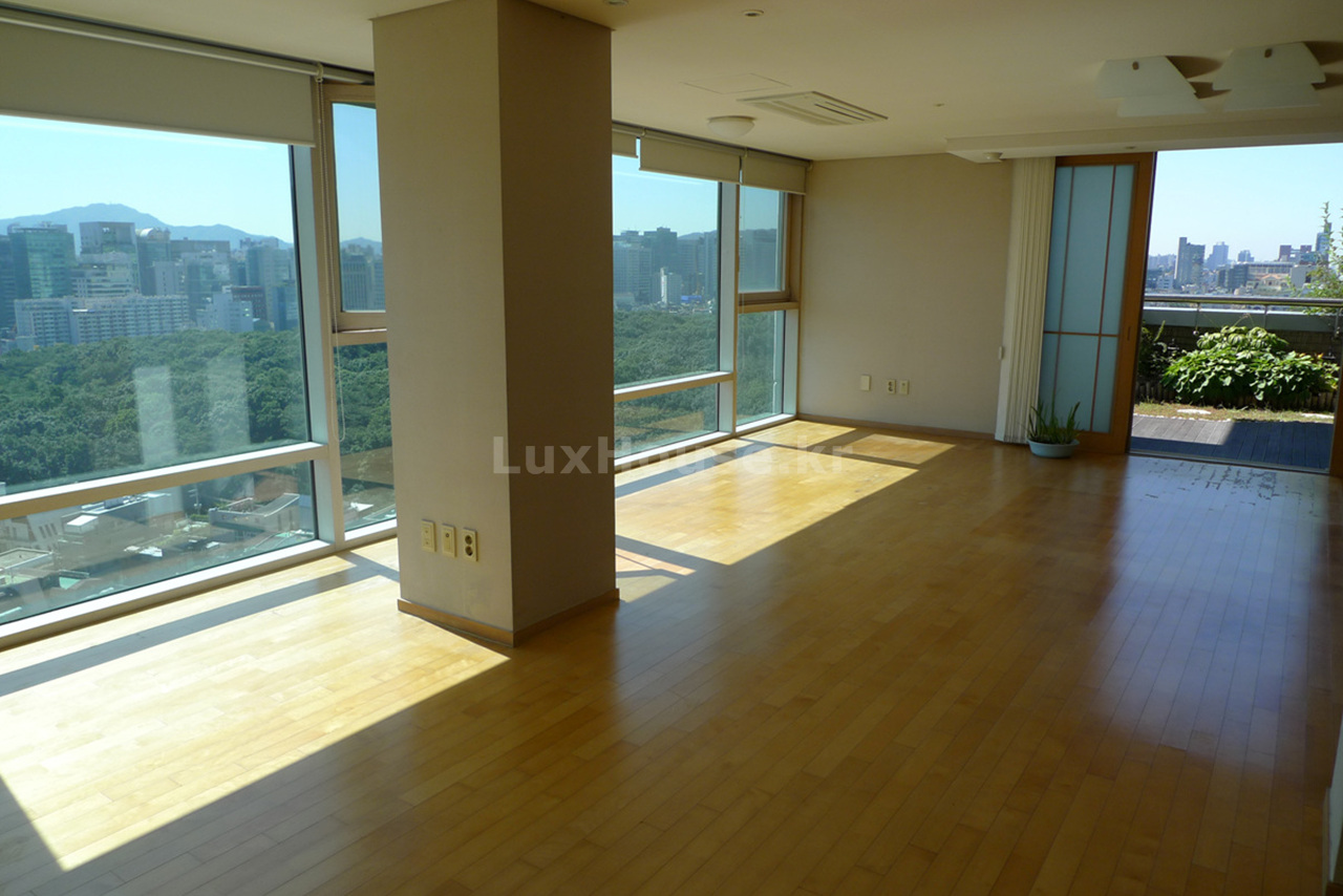 Picture of Penthouse For Sale In Ph Tagua Modelo B 49 - JamesEdition