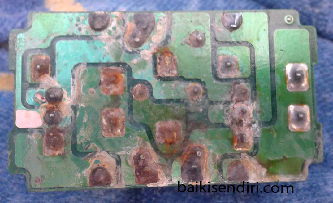 Solder main relay honda